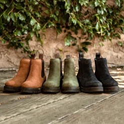 ARIAT ® Ladies’ Wexford Lug Waterproof Chelsea Boots Sale