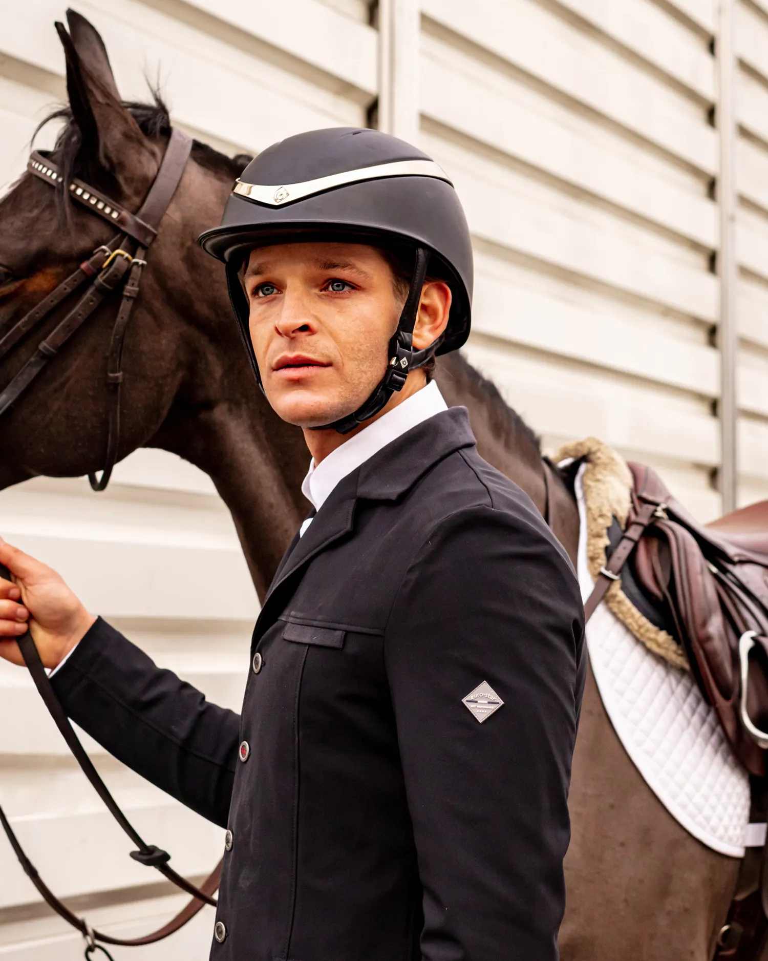 CHARLES OWEN Halo MIPS® Helmet Hot