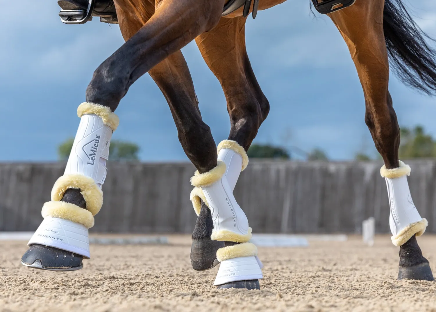 HORSE HEALTH TRADE LeMieux® Motionflex Overreach Boots with Simuwool Outlet