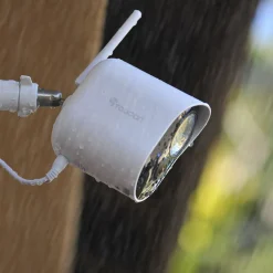 FULFILLMENT SERVICES Toucan® Security Floodlight Camera Outlet